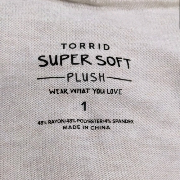 Torrid Super Soft Plush Cocoon Kimono Cardigan Sweater Size 1 - Picture 2 of 9